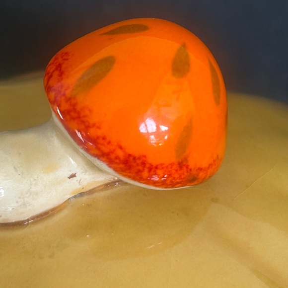 Vtg Merry Mushroom Ceramic Canister 9” with Lid 1970’s - Picture 3 of 12